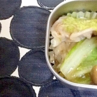 白菜と餃子の重ね蒸し